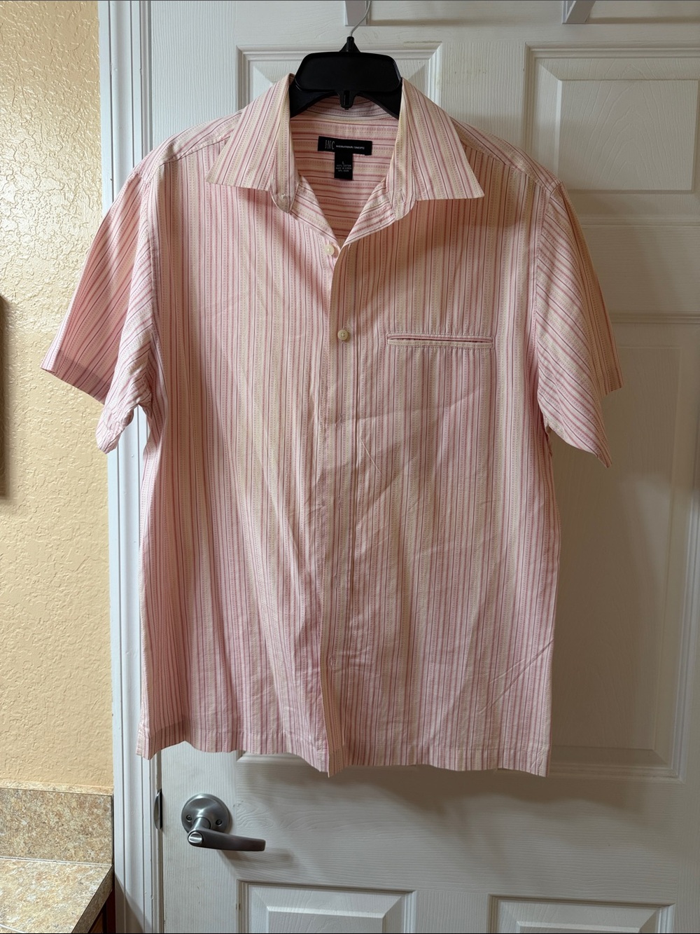 Tommy Bahama Light Pink Striped Short-Sleeve Button-Down Shirt